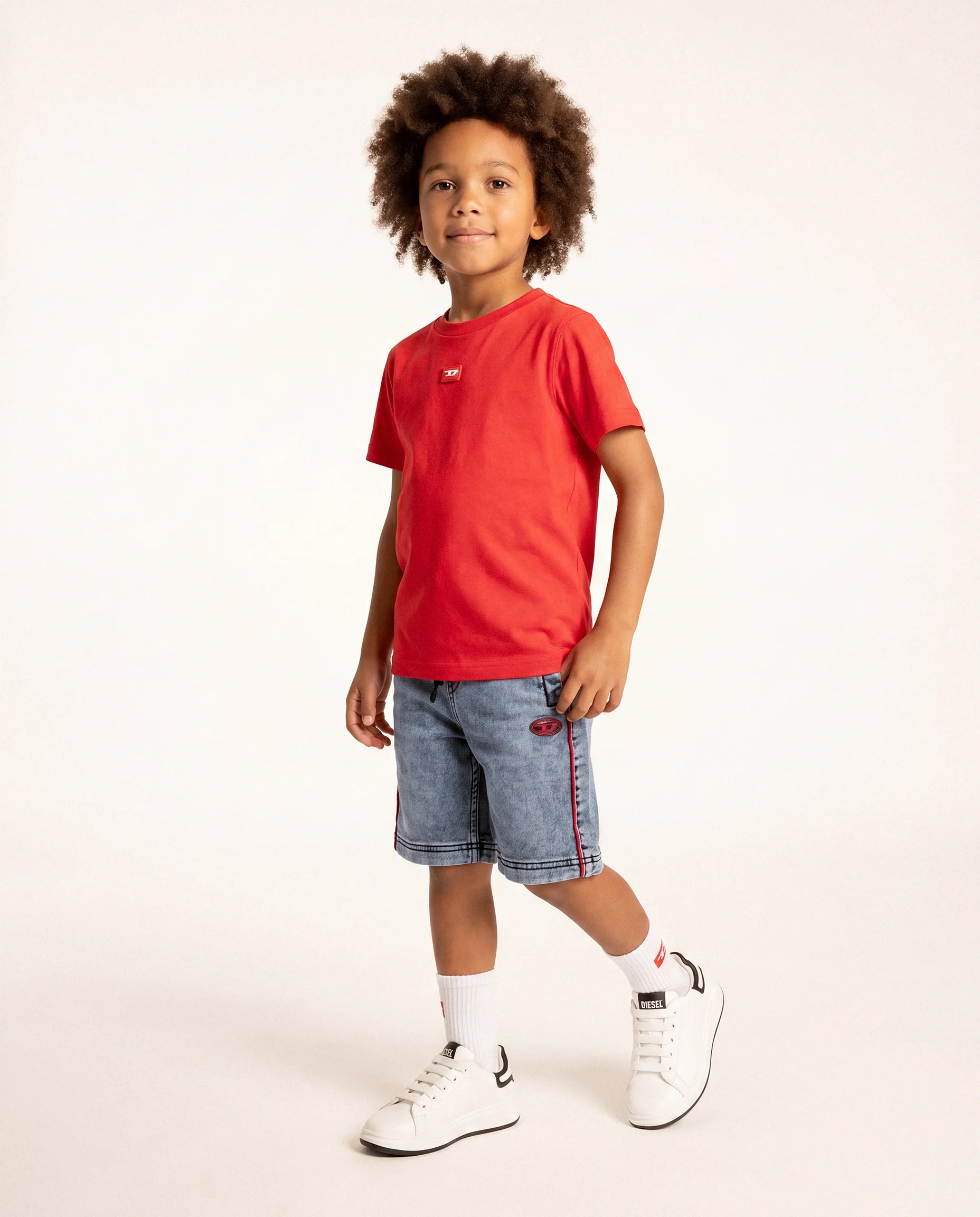 Diesel Kids Bermuda con Lavaggio Sabbiato Dettagli a Contrasto Rossi e Logo Oval D Ricamato per Bambini