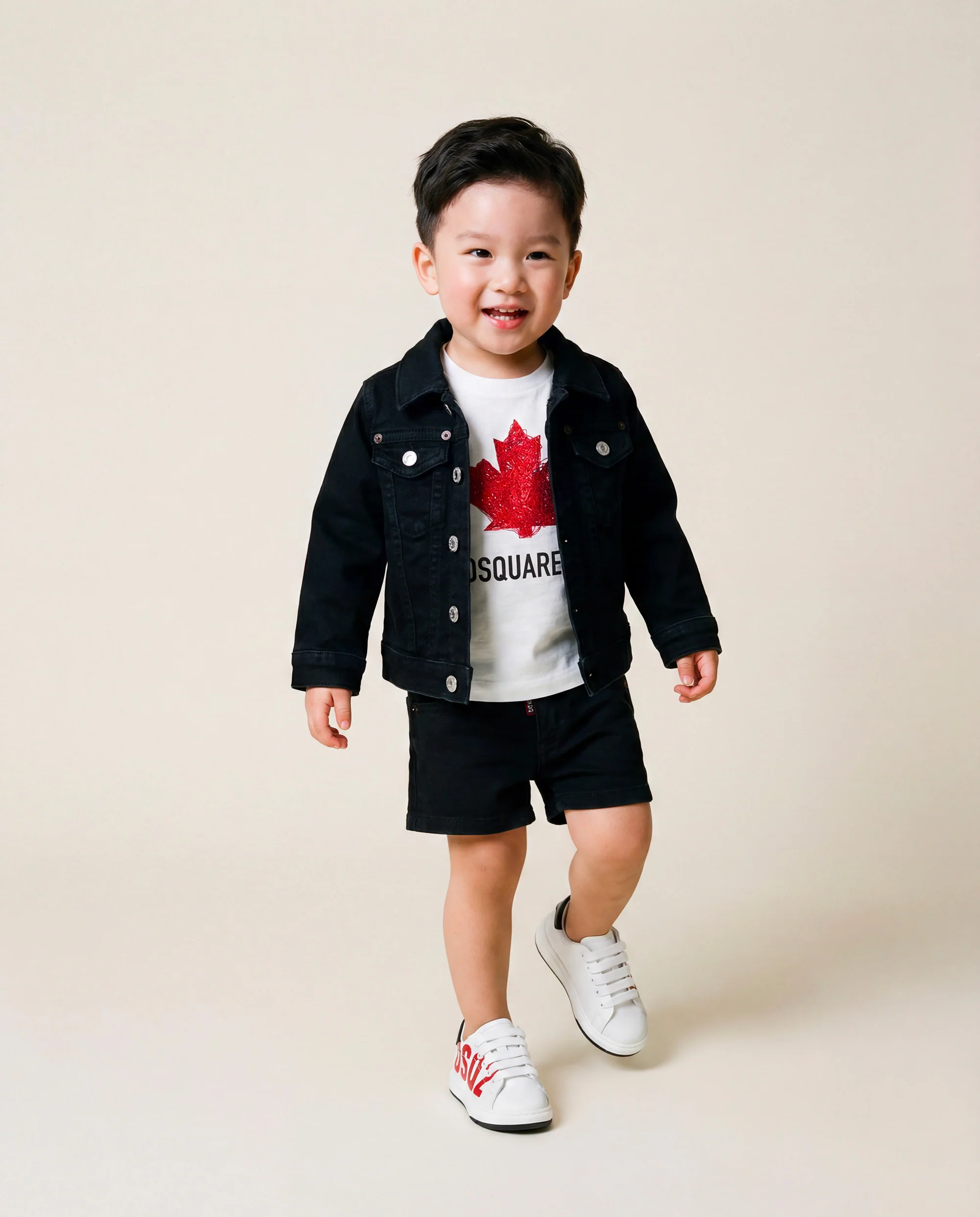 Dsquared2 Kids Bermuda in Denim Nero con Maxi Stampa Logo Retro per Neonati