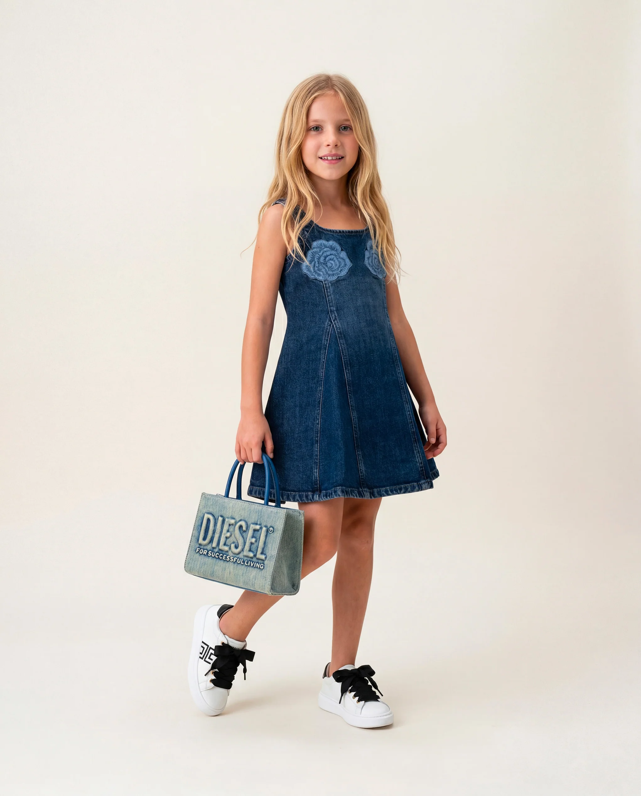 Pinko Kids Abito in Denim con Ricamo Rose per Bambine