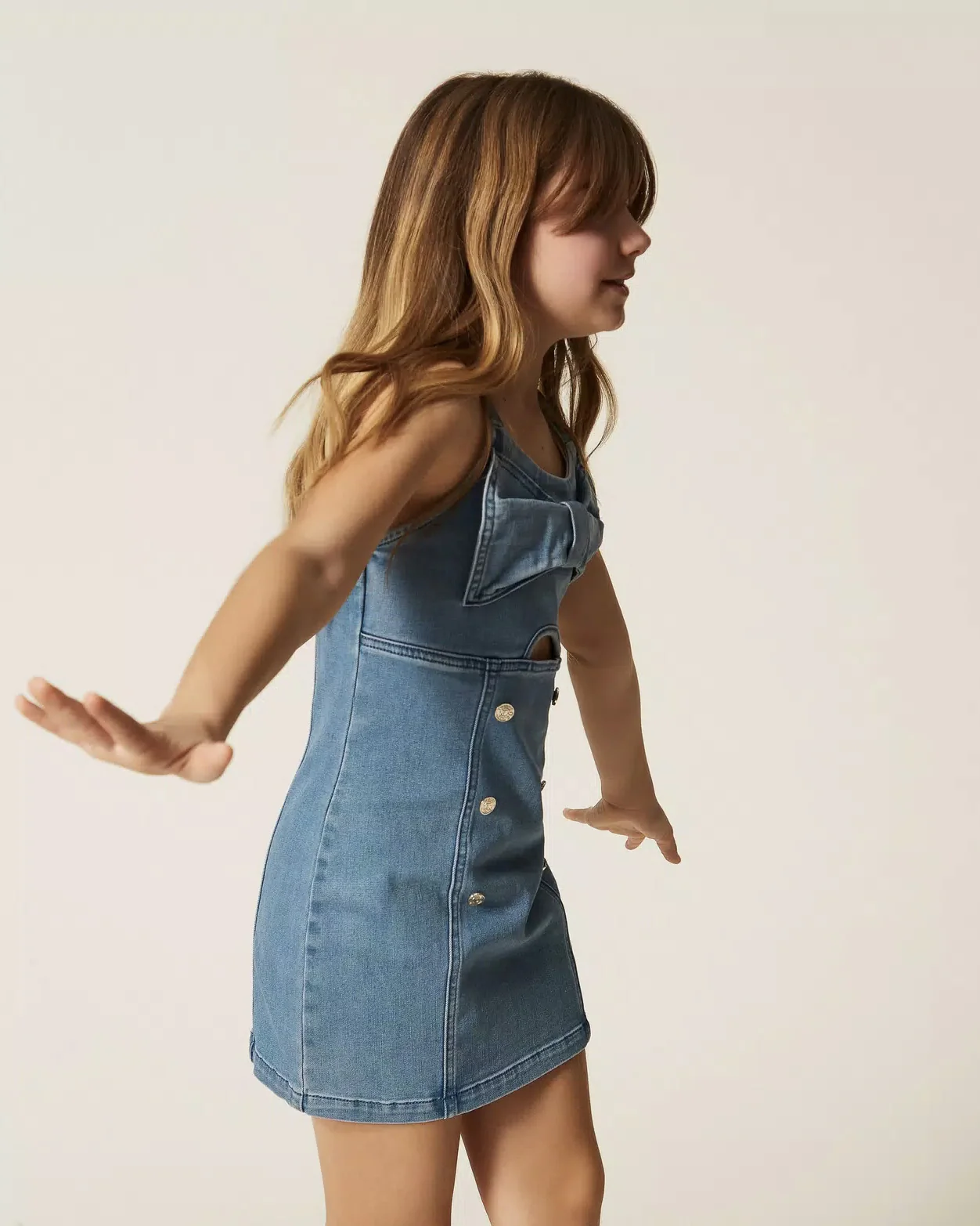 Twinset Kids Abito in Denim con Maxi Fiocco per Bambine
