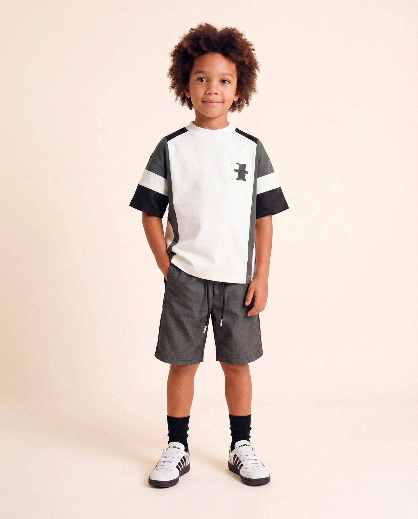 Yes London Kids T-Shirt Bianca con Blocchi di Colore a Contrasto e Logo in Rilievo per Bambini