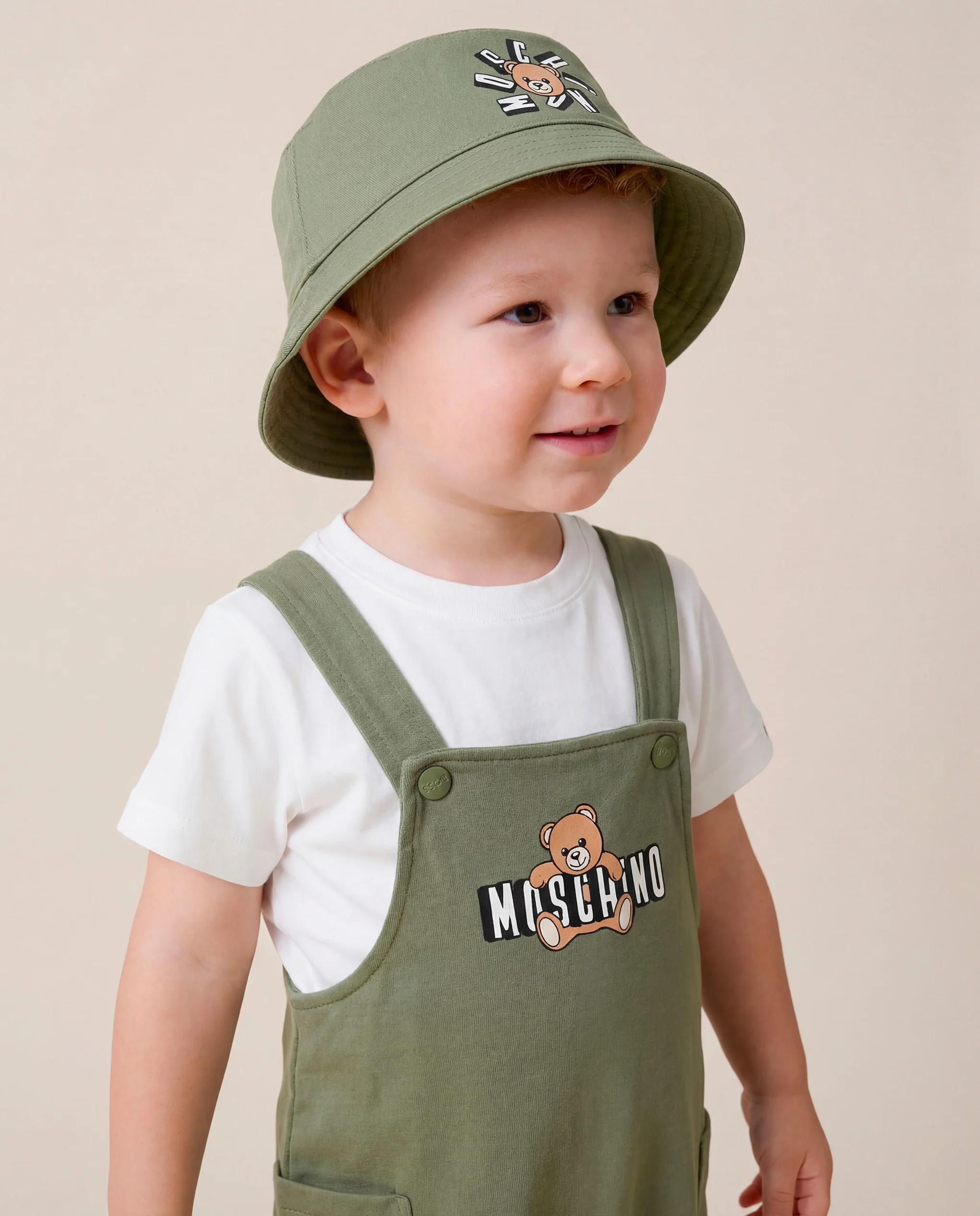 Moschino Kids T-Shirt+Salopette Bianco/Verde con Logo Teddy Bear per Neonati
