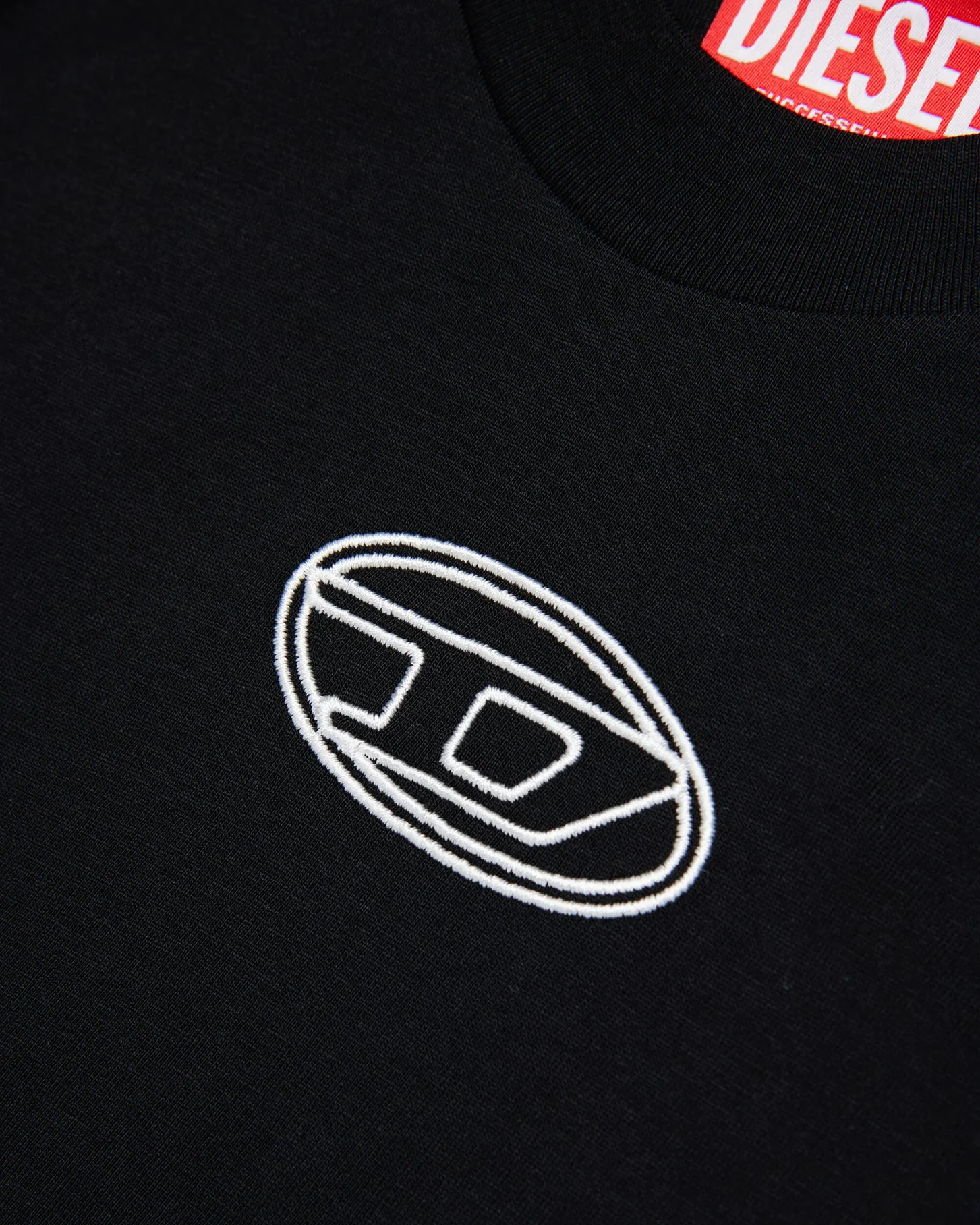 Diesel Kids T-shirt Cropped Nera con Logo Oval D per Bambine